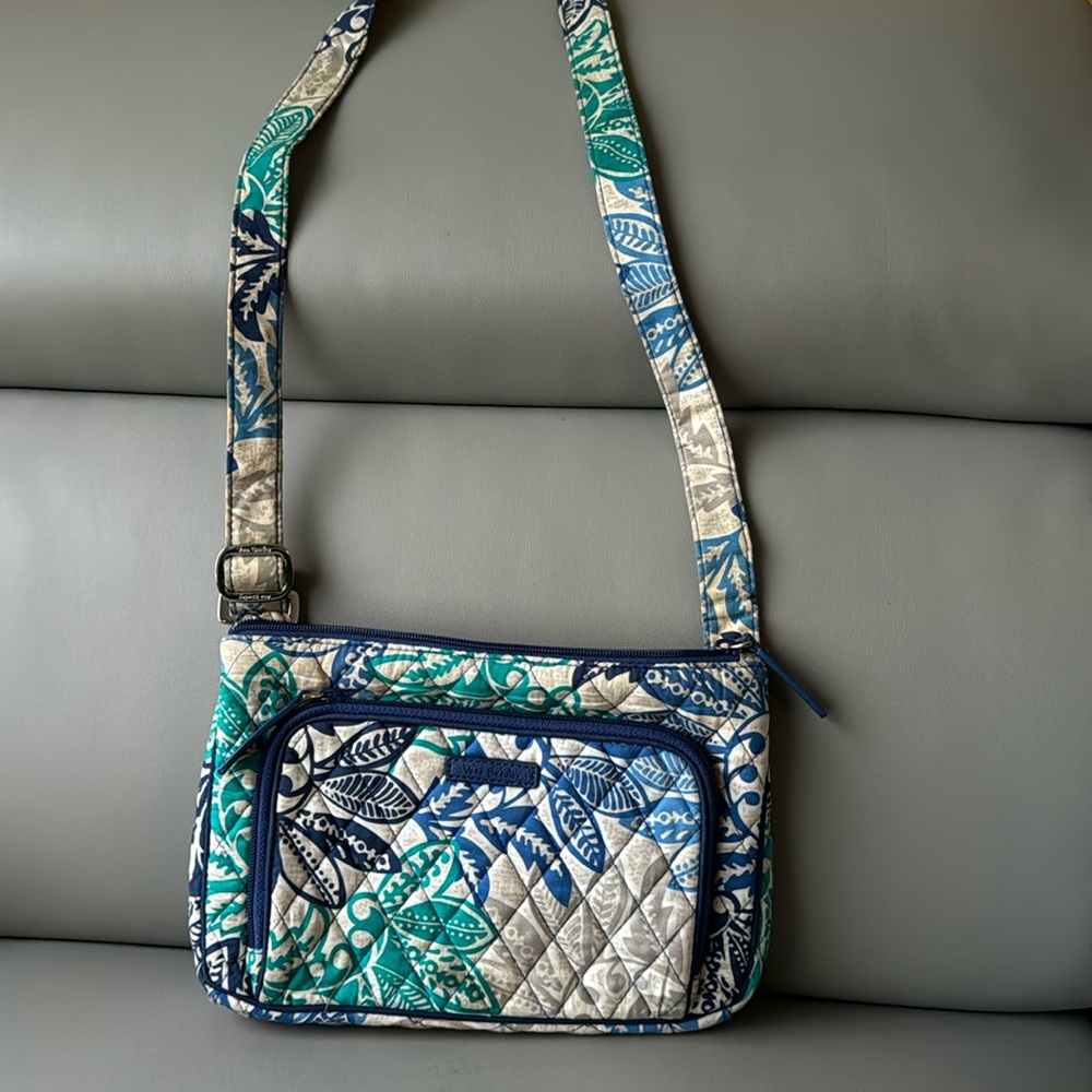 VERA BRADLEY QUILTED CROSSBODY BAG NWOT